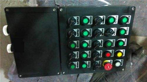 圖片關(guān)鍵詞 防爆照明配電箱